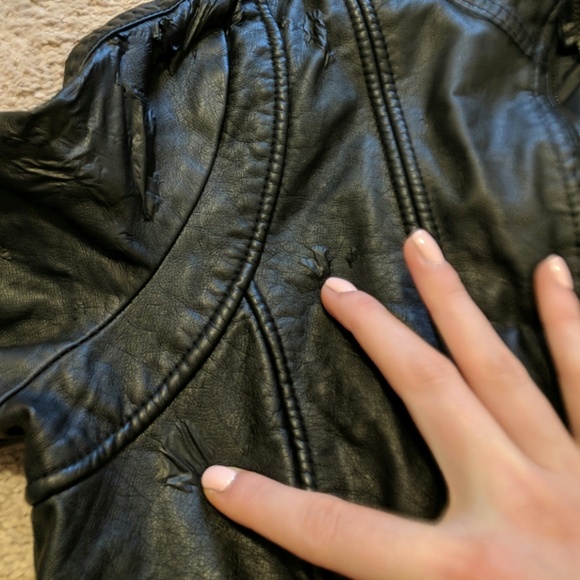 Faux leather jacket - Picture 6 of 8